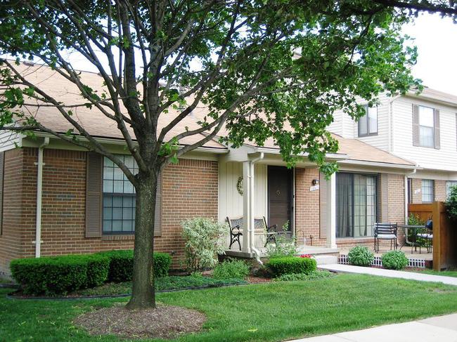 Crosswinds West, Novi MI condos. Condo elevation.