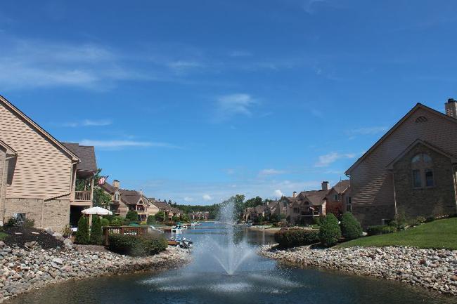 Blue Heron Pointe Northville MI. Waterfront real estate condominium 9