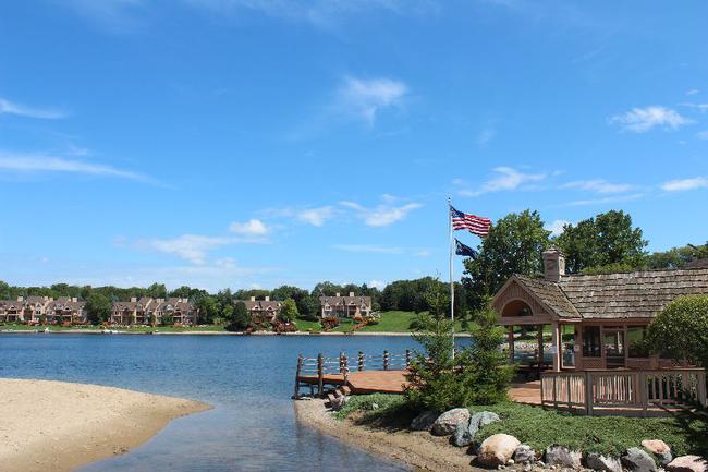 Blue Heron Pointe Northville MI. Waterfront real estate condominium 15