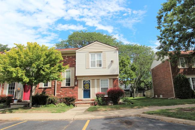 Applegate I Condominiums Elevation 1